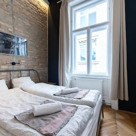 Apartament New Years Eve In Budapesta
